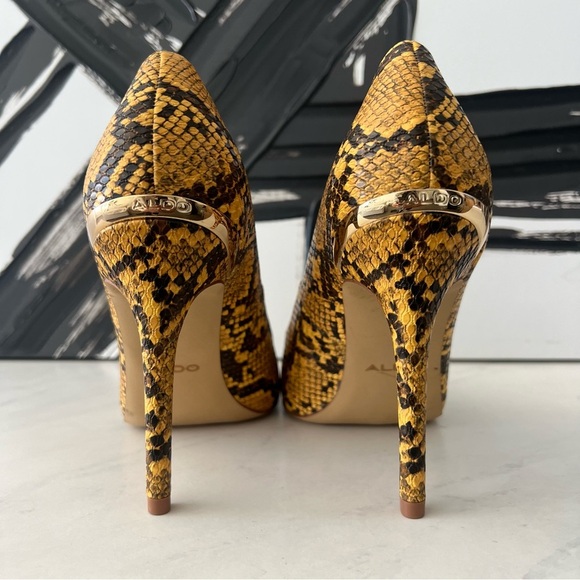 ALDO Yellow Snake Print Pumps - Picture 6 of 9